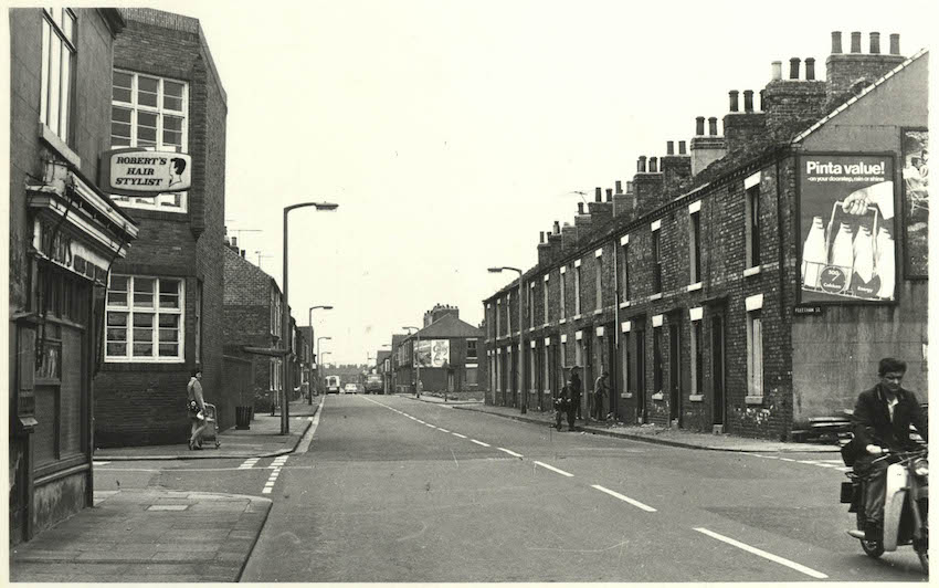 Exterior shot of Union Street and Fleetham Street School, 1971 - M Jackson
